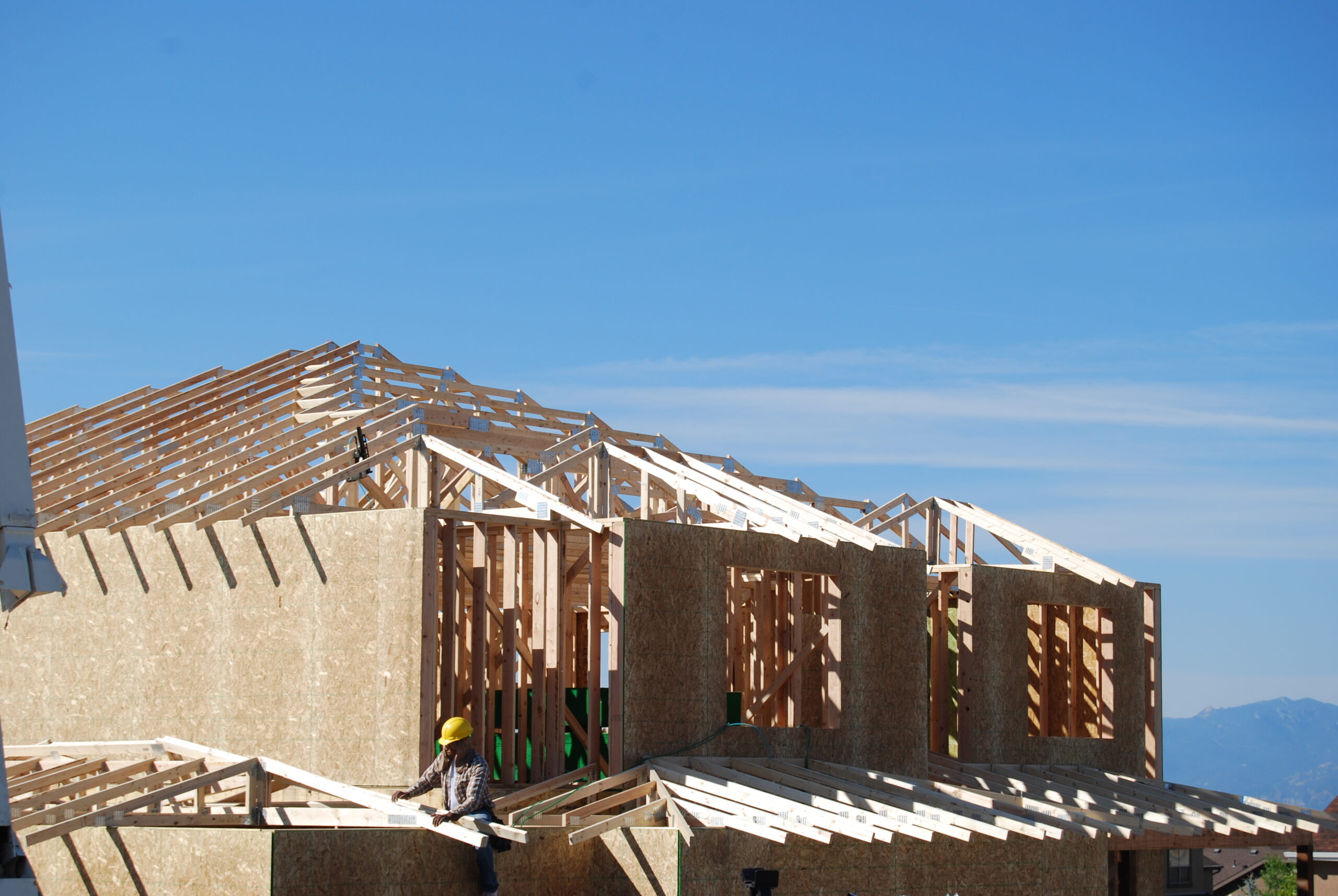 standard structural roof truss